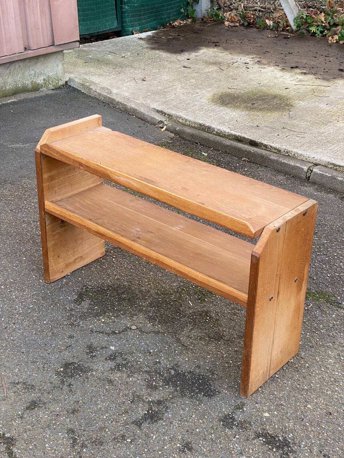 Vintage Scandinavian bookshelf in solid oak from the 1980s.