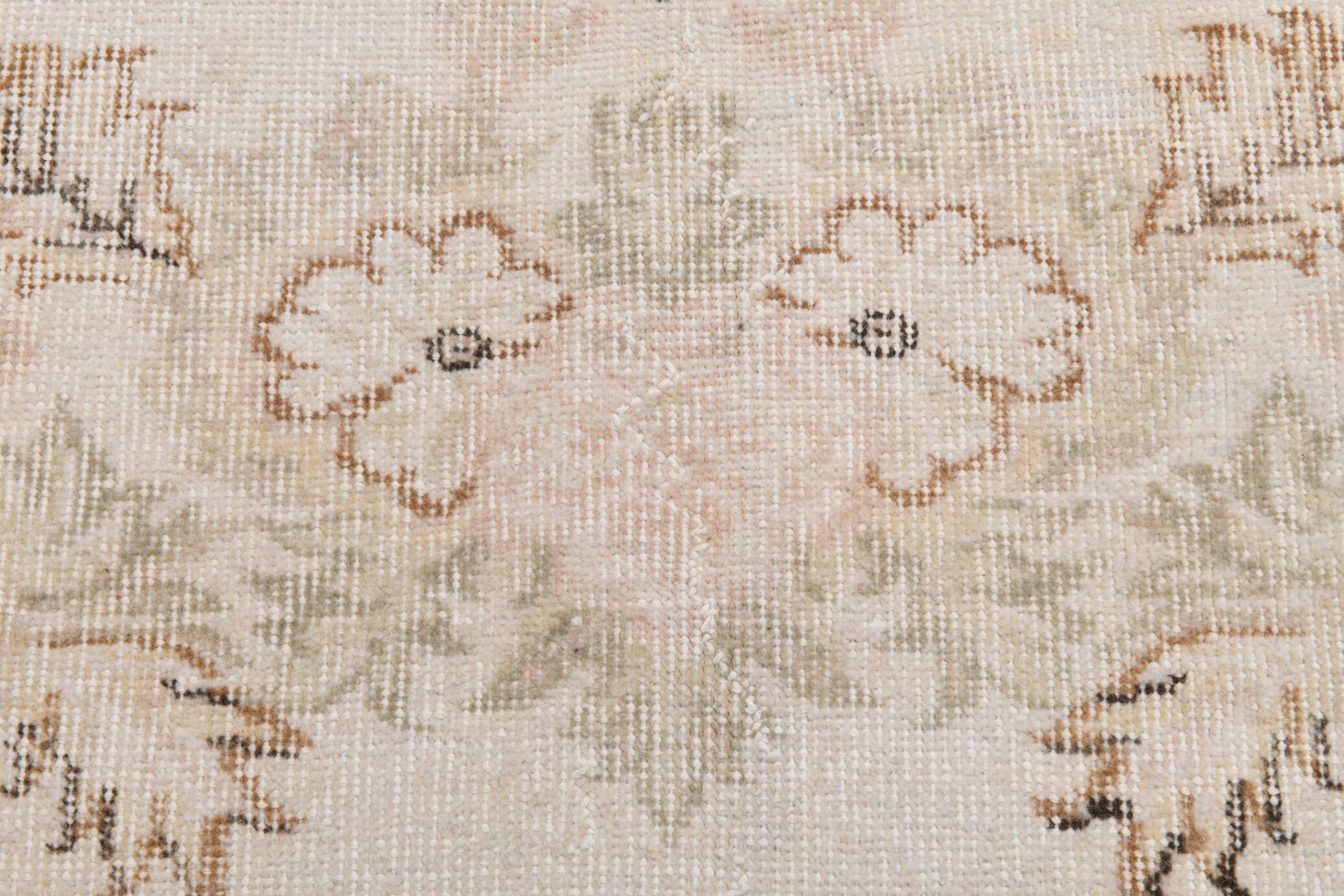 Tapis Aubusson ancien tons beiges et roses, élégant et raffiné, 209x335 Cm