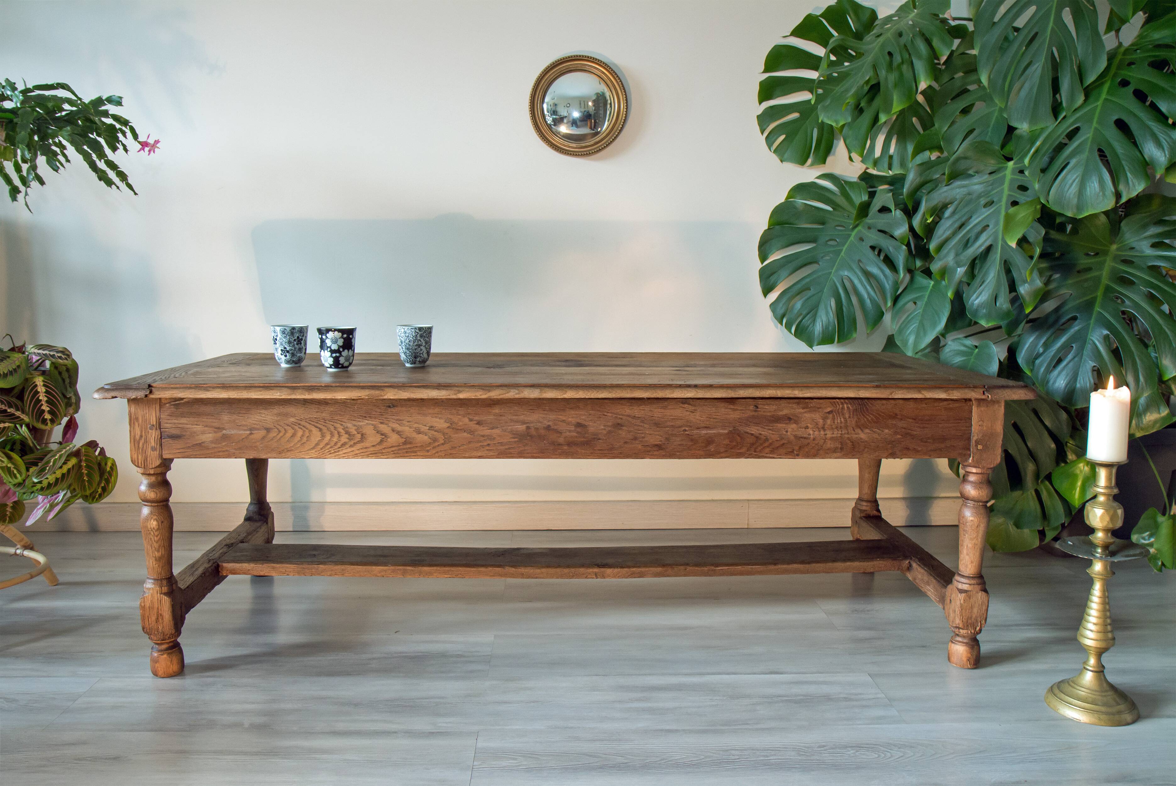 Large oak coffee table from the early 20th century