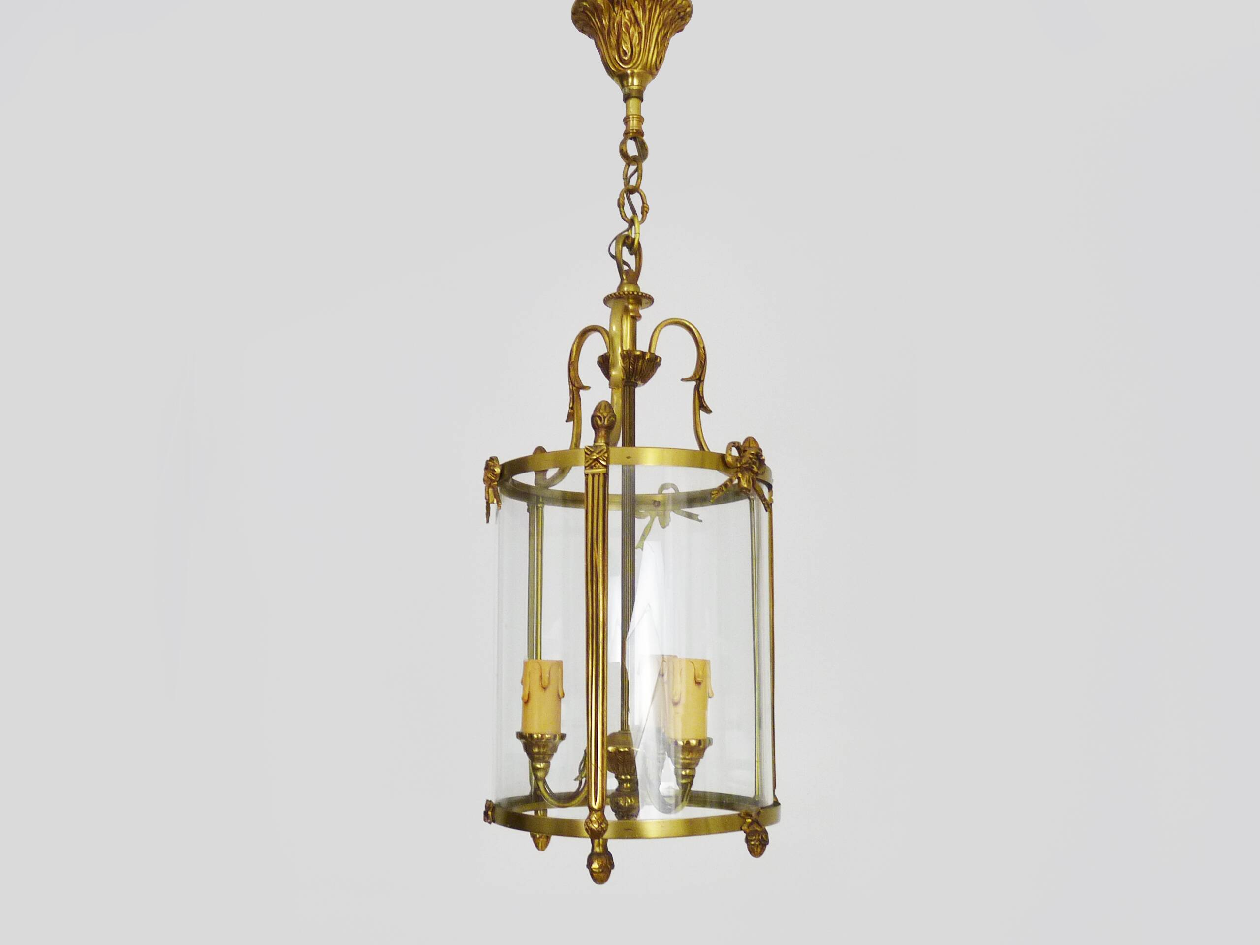 Old Louis XVI style vestibule lantern pendant light in brass and glass with 3 lights