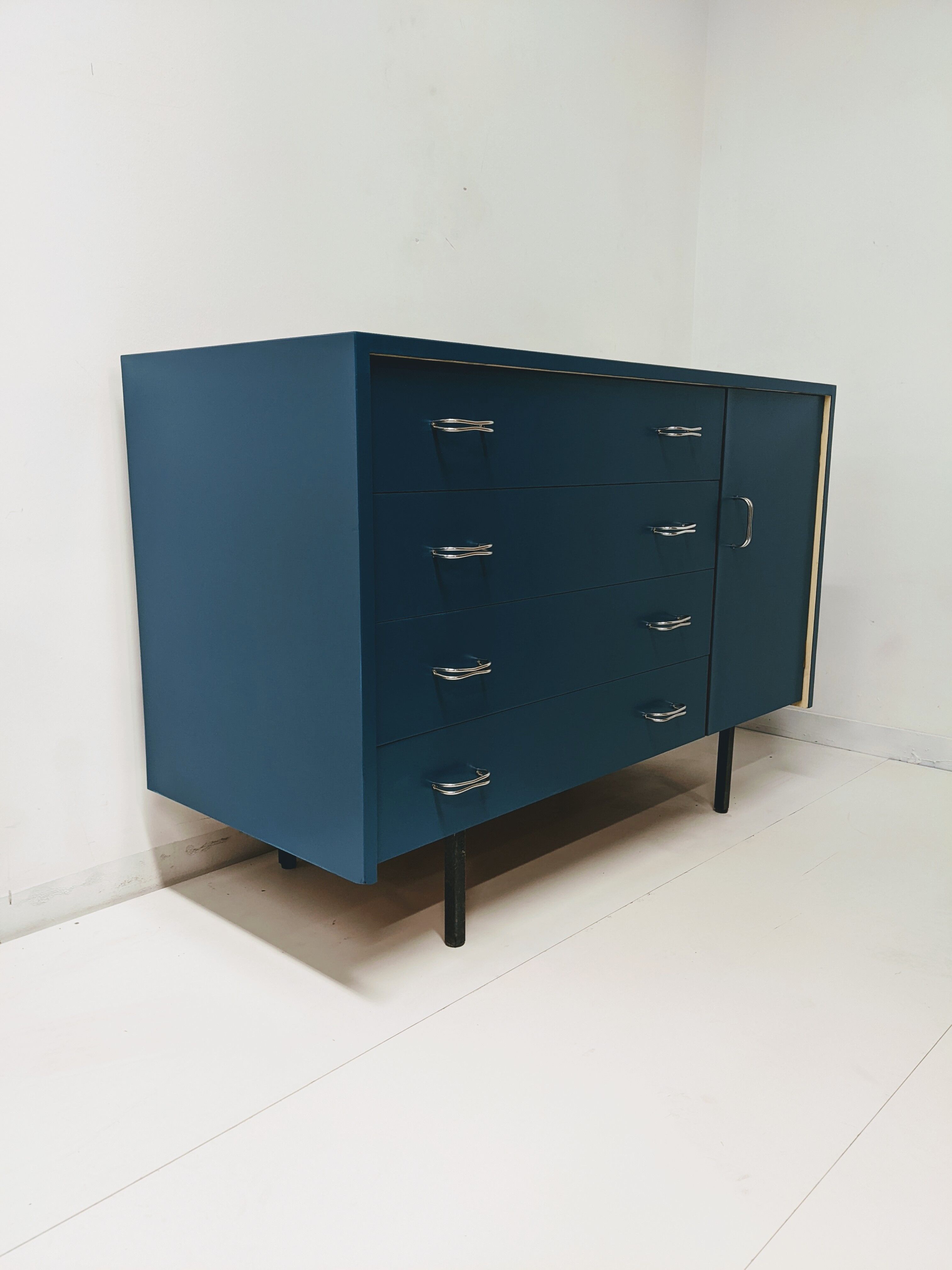 Vintage sideboard in formica / chest of drawers enfilade TV cabinet tv storage