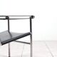 Fauteuil « lc1 » de charlotte perriand pour le corbusier, édités par cassina