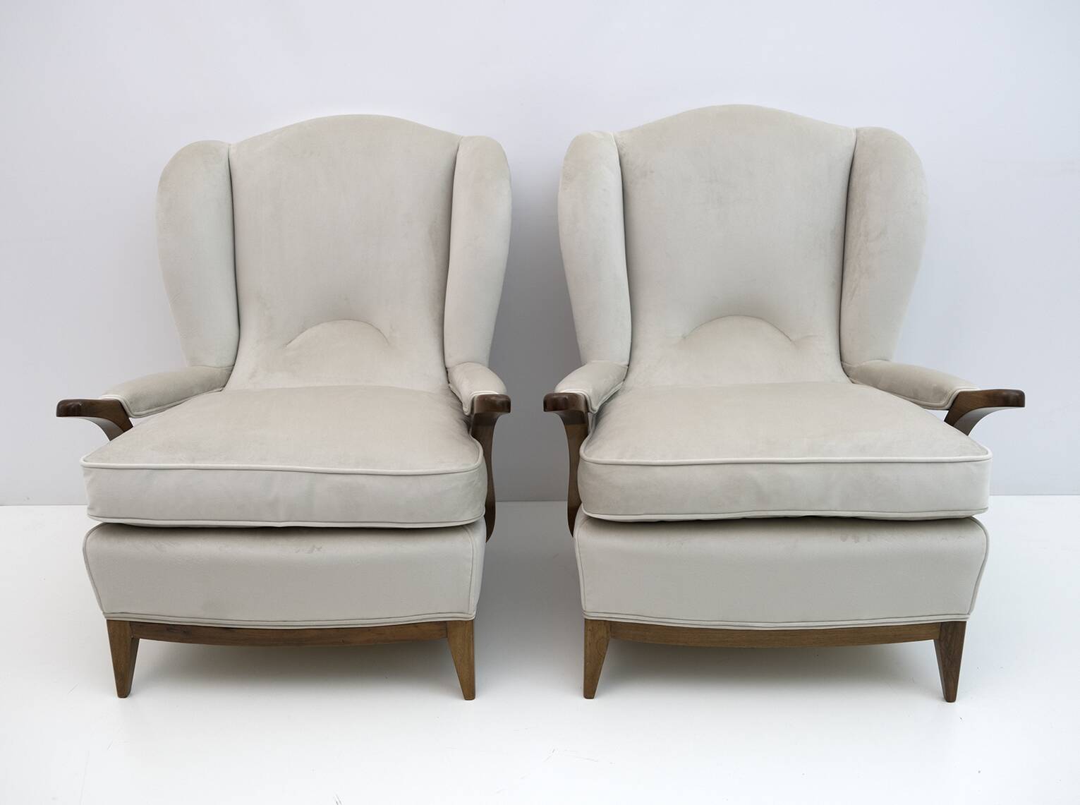 Attributed of Paolo Buffa Mid-Century Modern Italian Velvet Armchairs, 1950