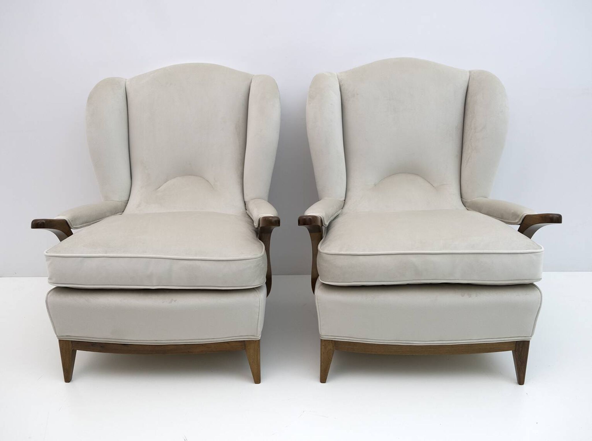Attributed of Paolo Buffa Mid-Century Modern Italian Velvet Armchairs, 1950