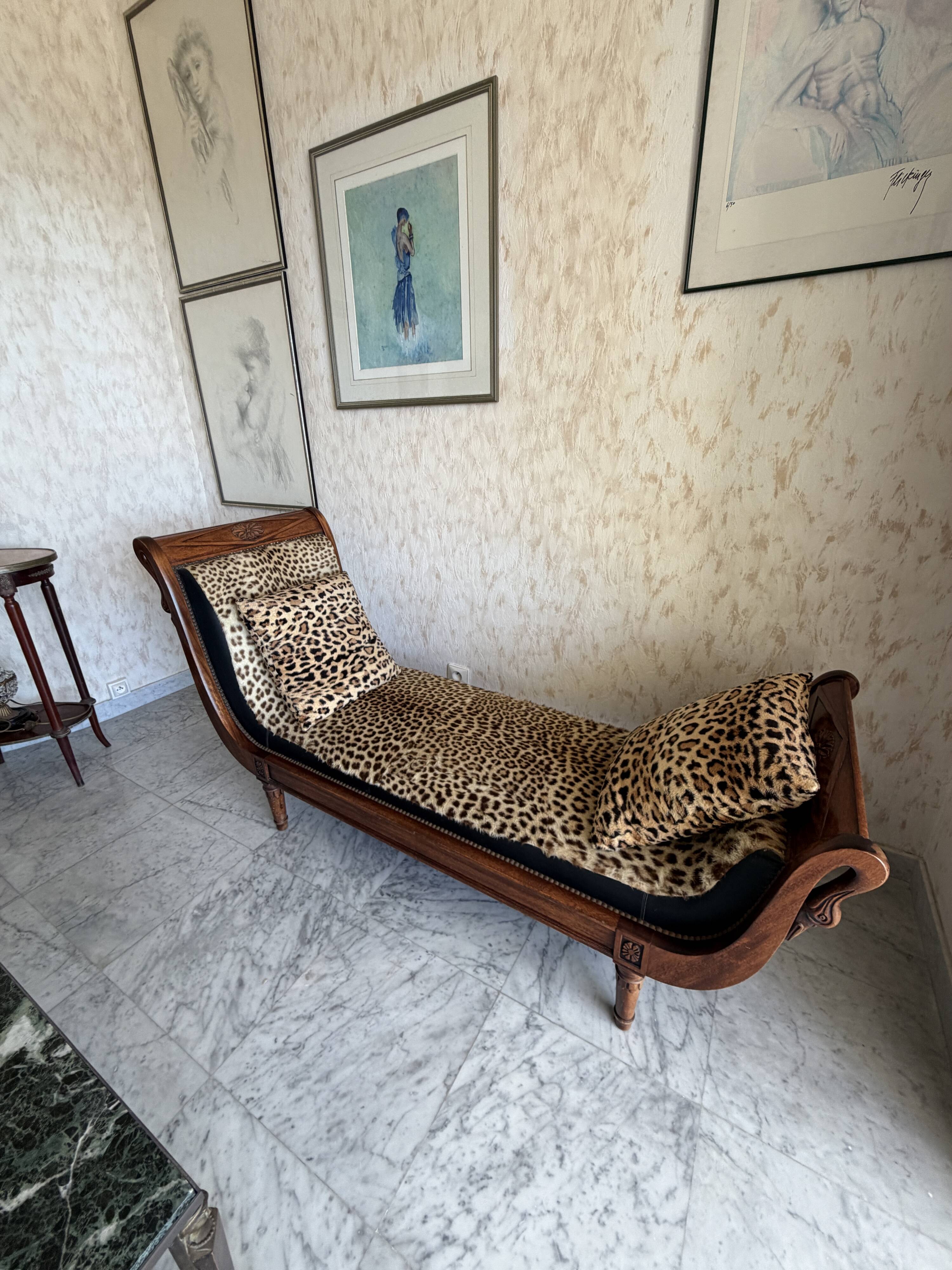 Empire-style wooden daybed / chaise longue