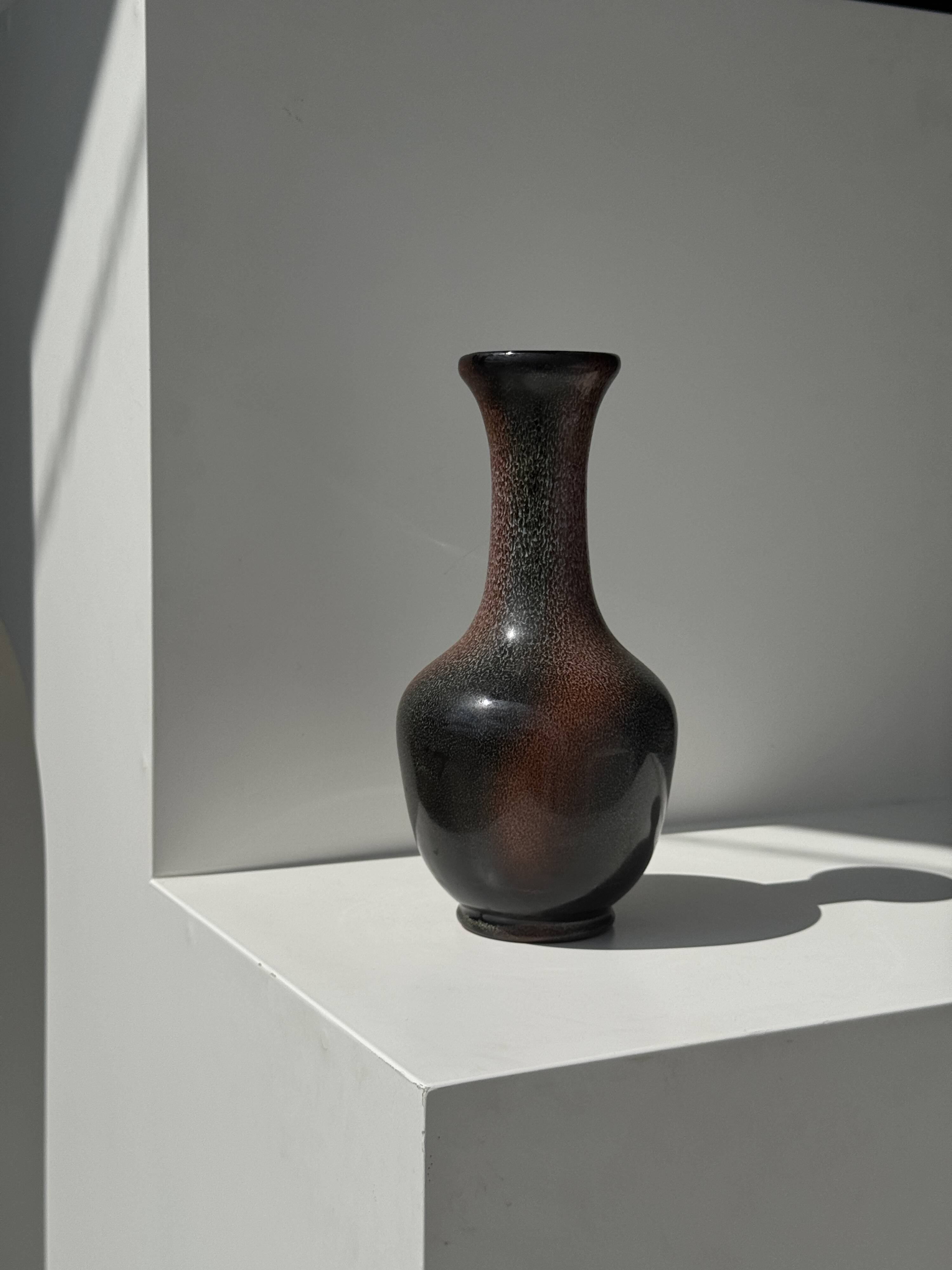 Vase en céramique brun H25