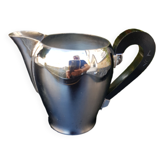 Chromed metal milk jug