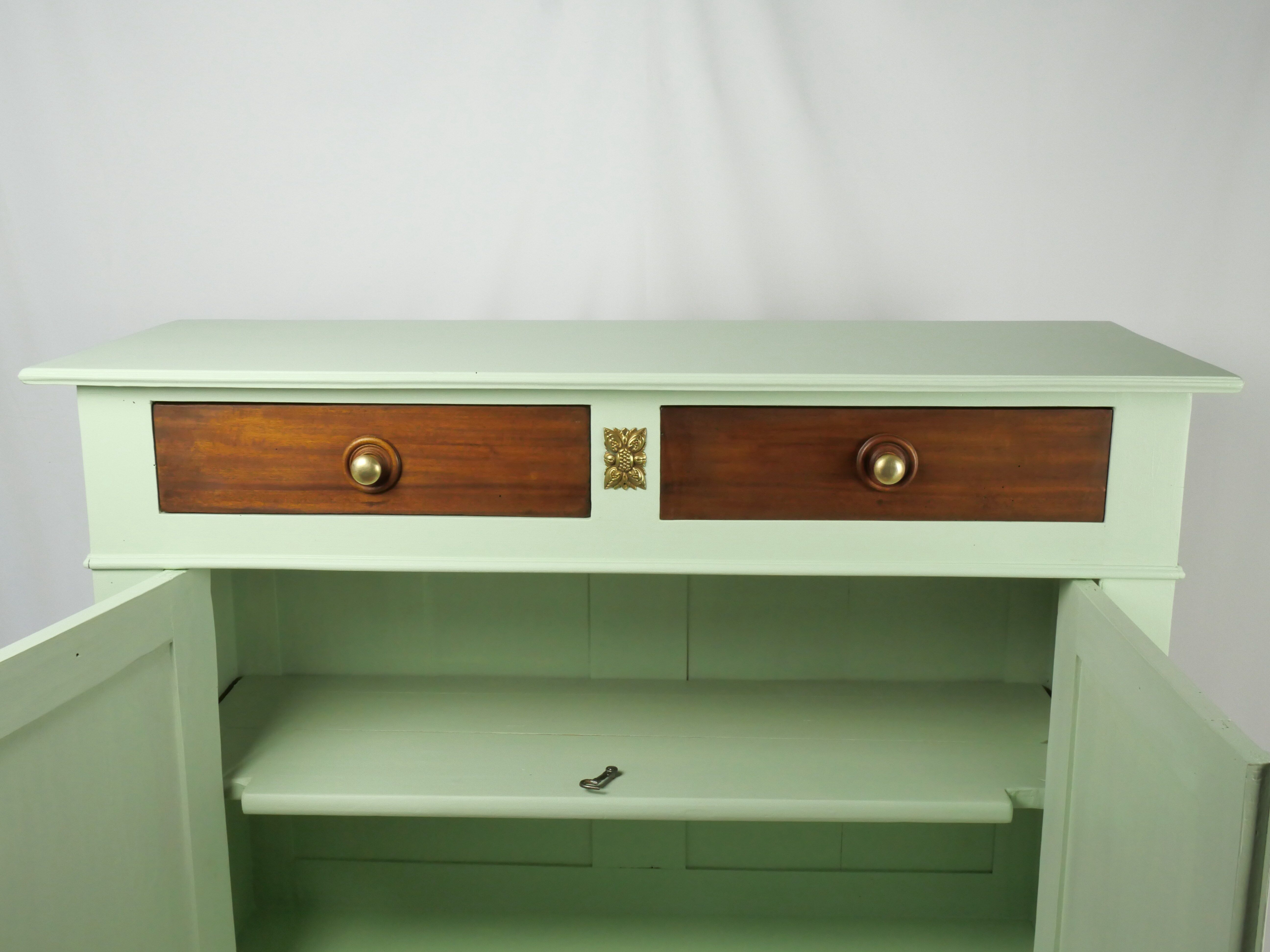 Wooden sideboard 2 doors
