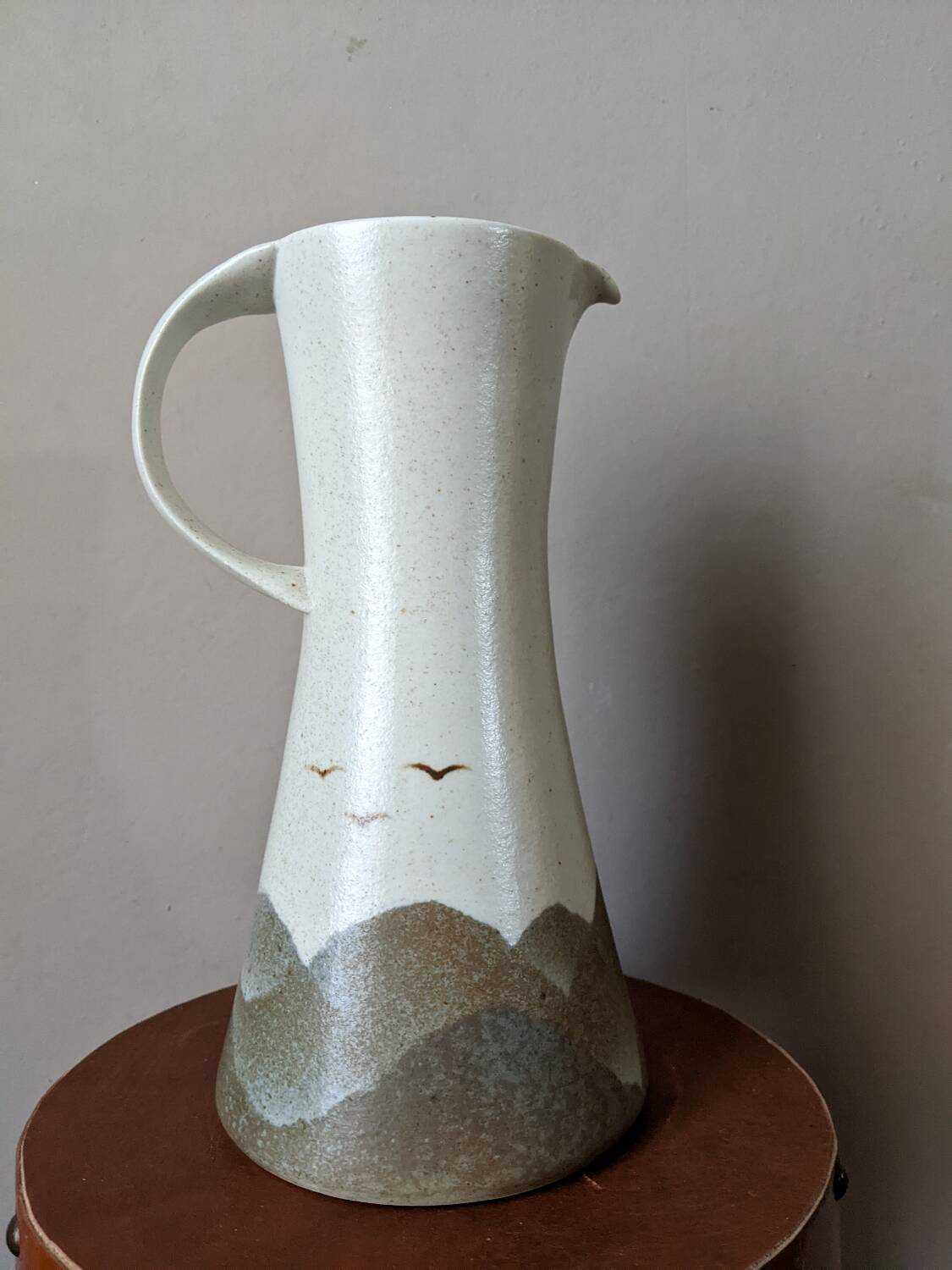 Virebent porcelain jug made in France, Japonese style.