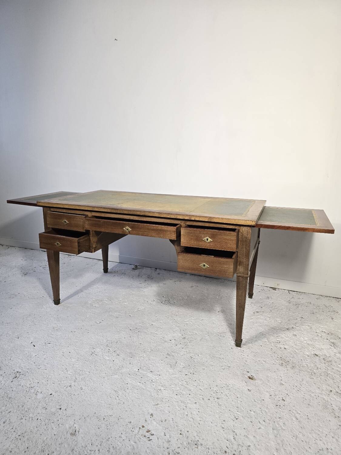 Bureau plat double face en acajou, style Louis XVI – XIXᵉ siècle