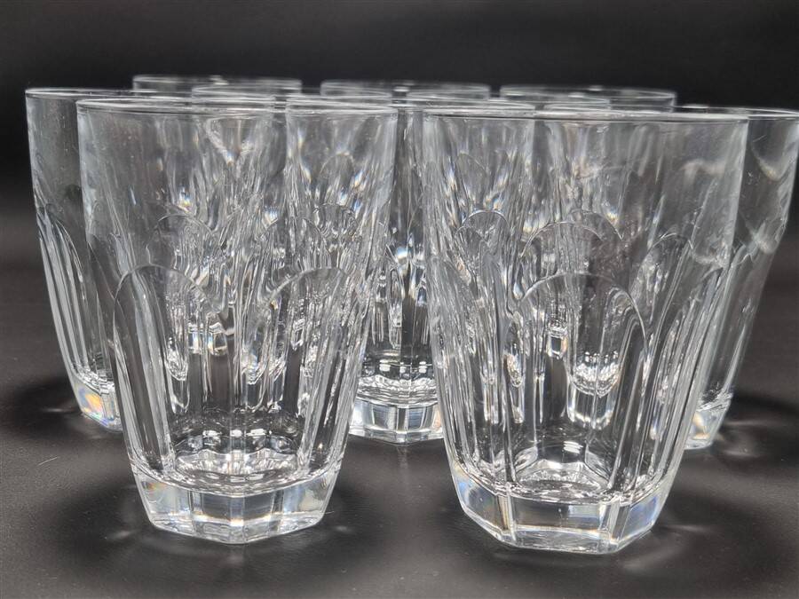 Set of 10 crystal glasses