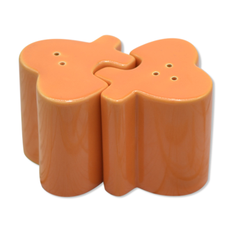 Orange-interlocking Amadeus salt and pepper shaker