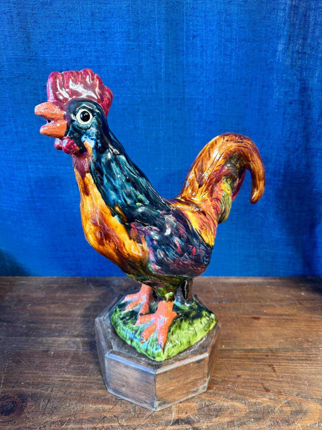 Ceramic sculpture of a rooster from Bavent, glazed terracotta, 1960.