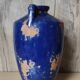 Vase bleu tacheté