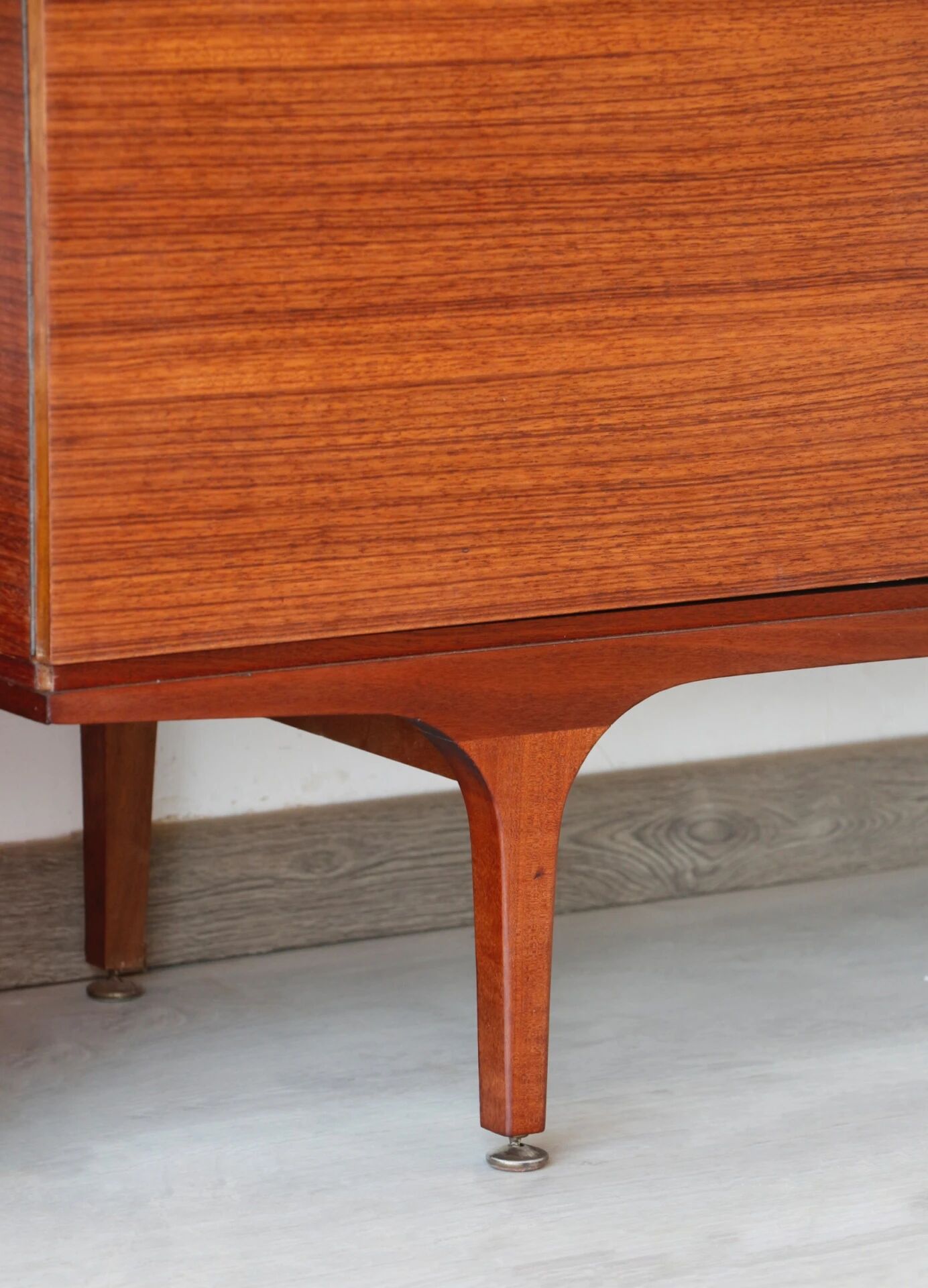 Enfilade teck vintage Meredew rénovée (165 cm)