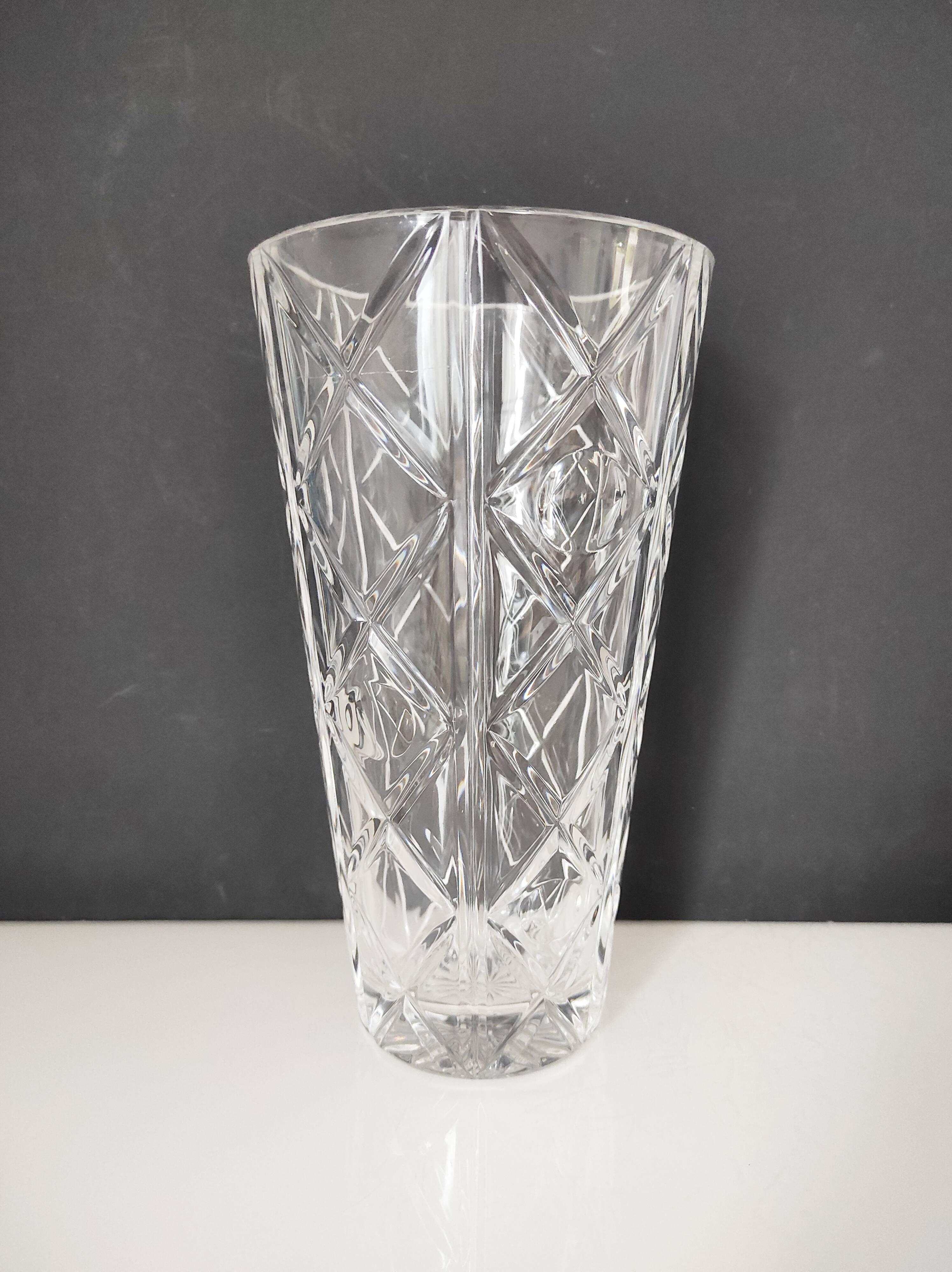 Crystal vase with lozenge decoration, 25.5 cm