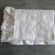 Housse d'édredon ancienne broderie de jours – 122 x 110 cm