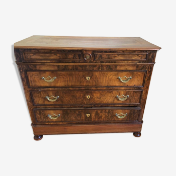 Old chest of drawers