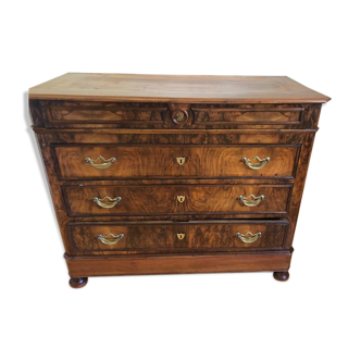 Old chest of drawers
