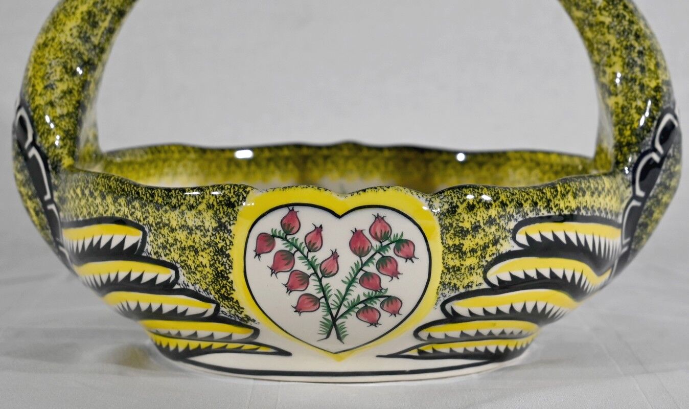 Earthenware basket, Manufacture Henriot Quimper – Mid-twentieth century