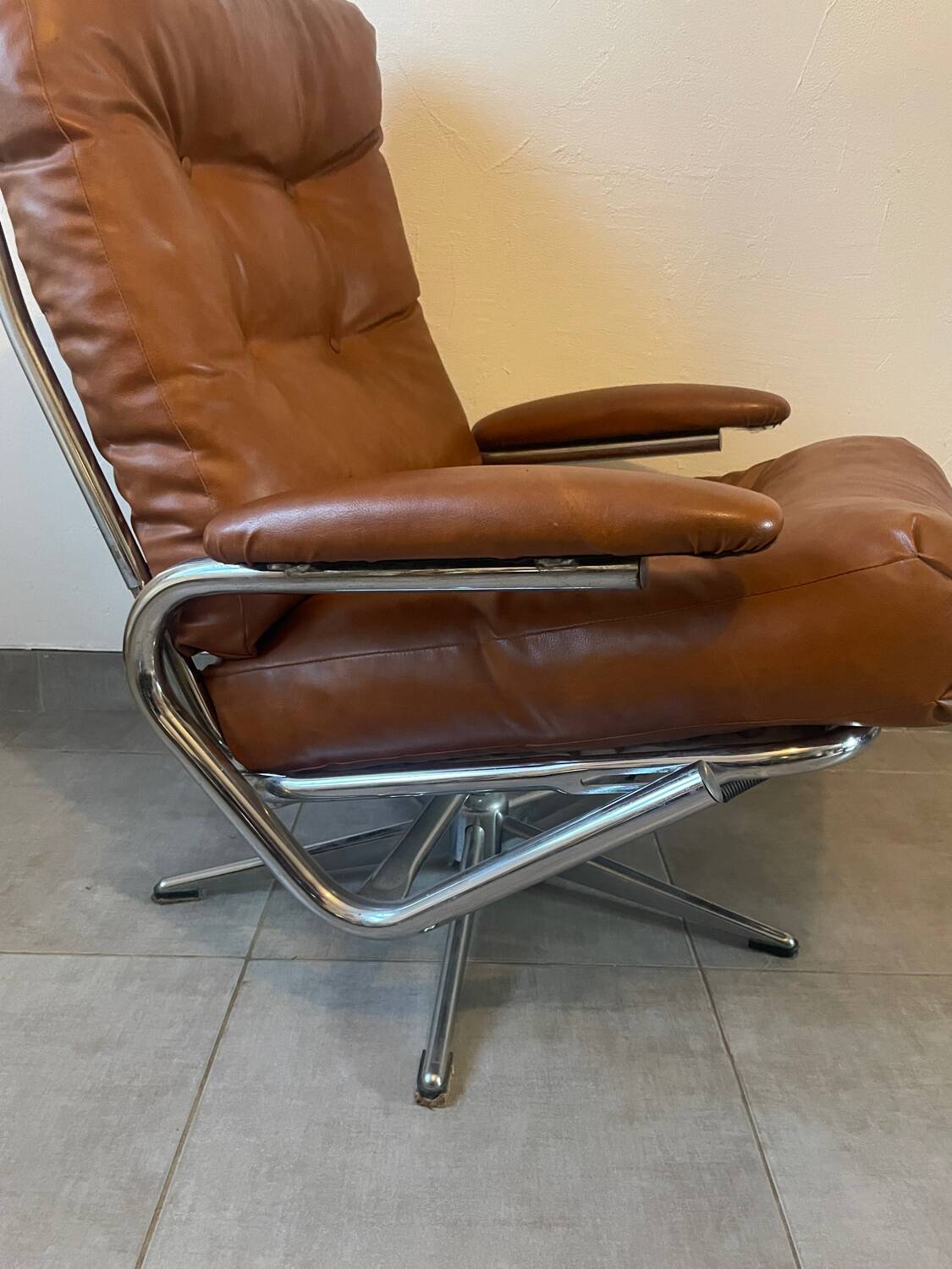 Vintage reclining lounge chair and footrest