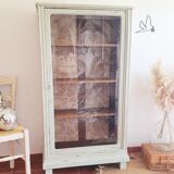Old showcase