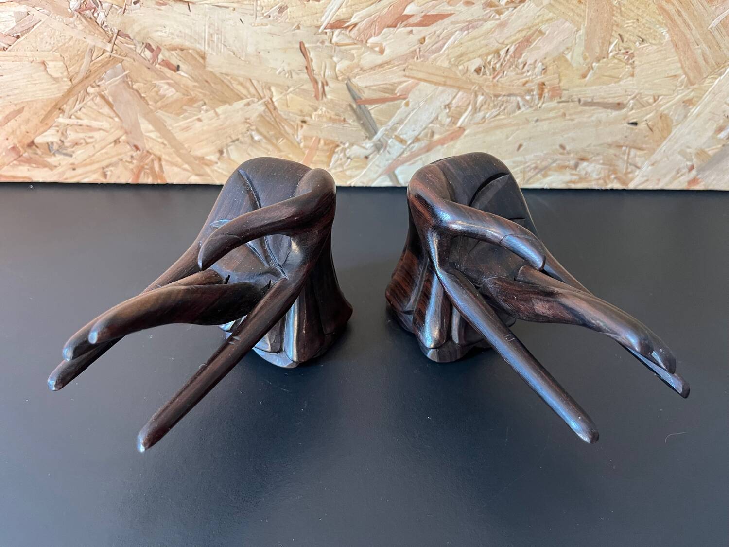 Paire de mains sculptées esprit Ida Bagus