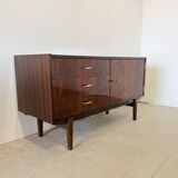 Subtle high-gloss sideboard in Scandinavian style