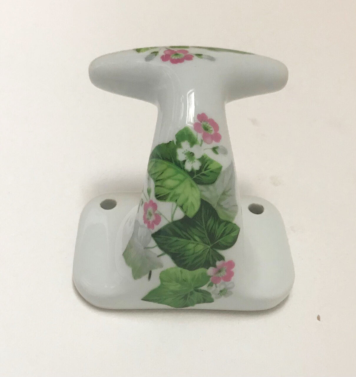 Set of 5 Limoges porcelain patères