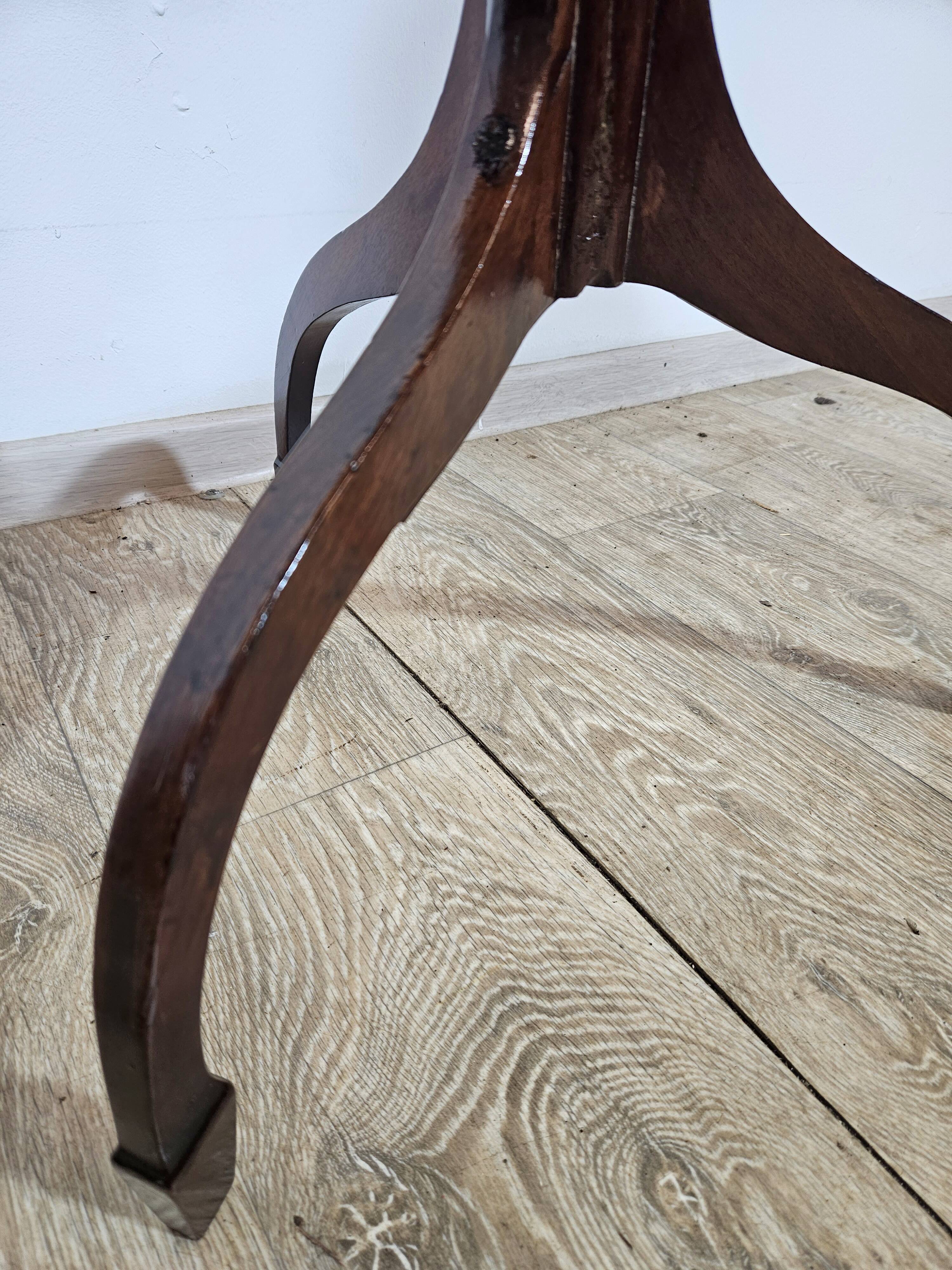 Antique Mahogany Side Table Octagonal Tripod Classic, 19th century