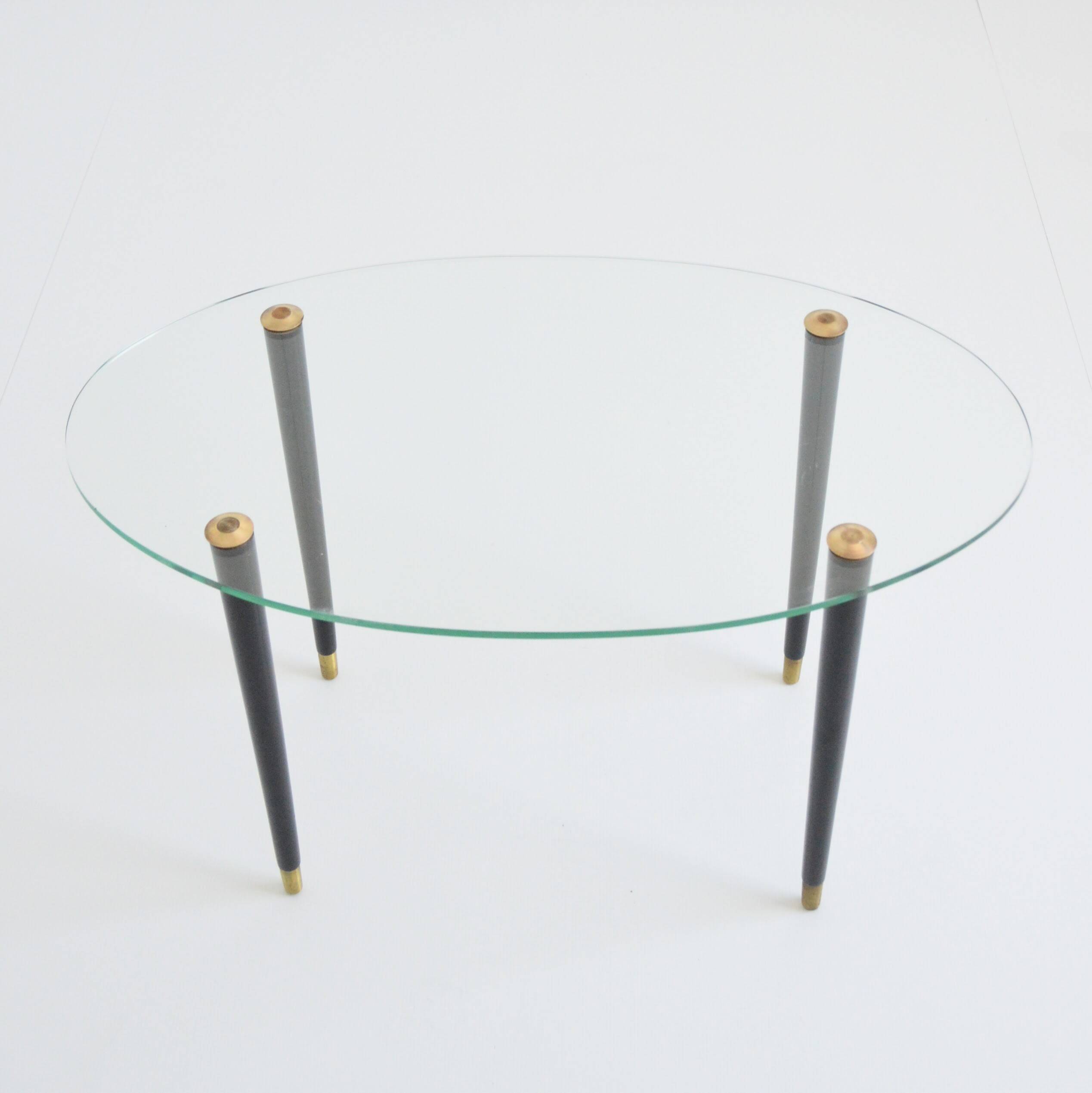 Coffee table / Oval side table vintage 1950s