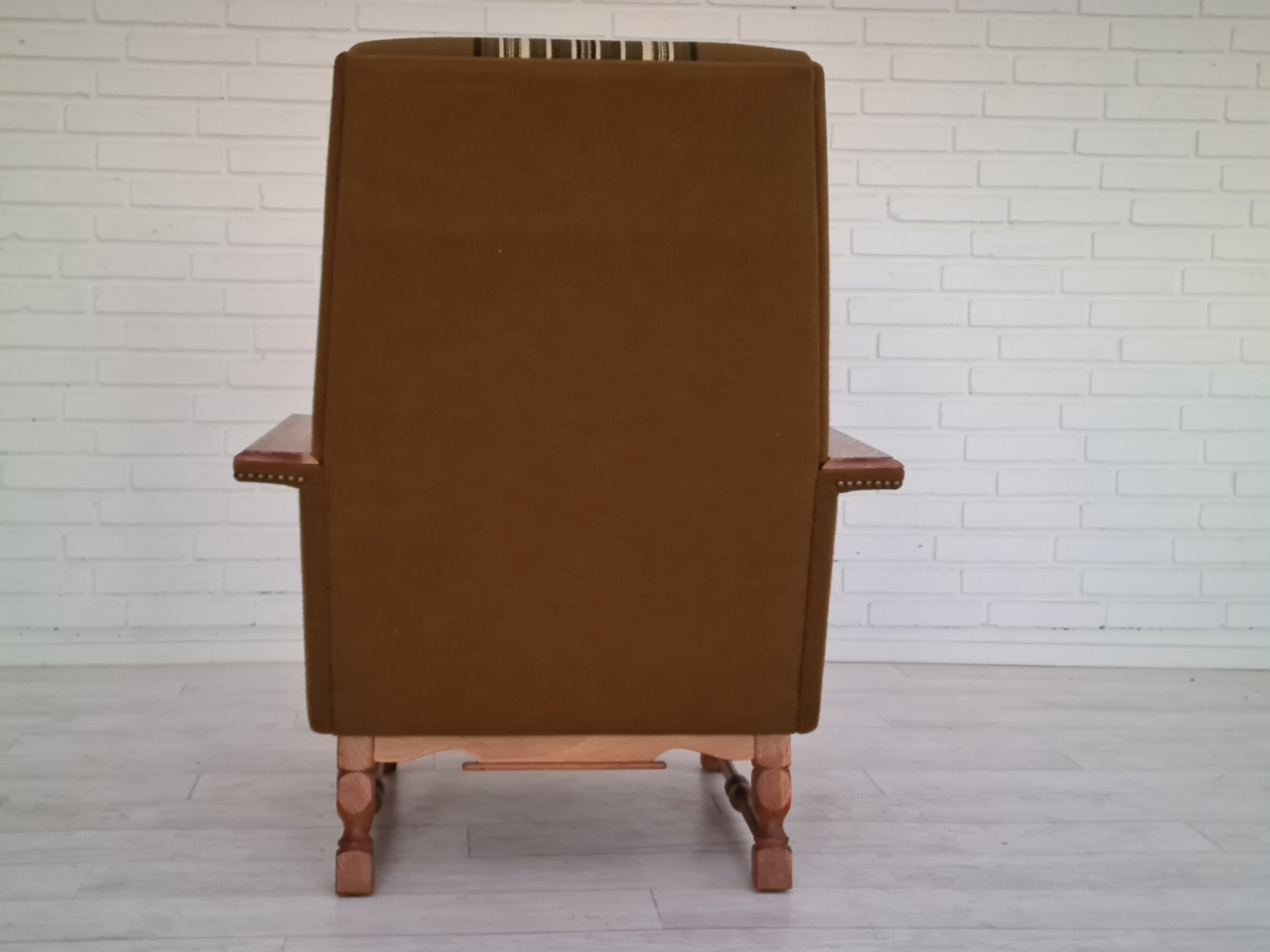 Ensemble de fauteuils bois de chêne laine état d’origine années 1970