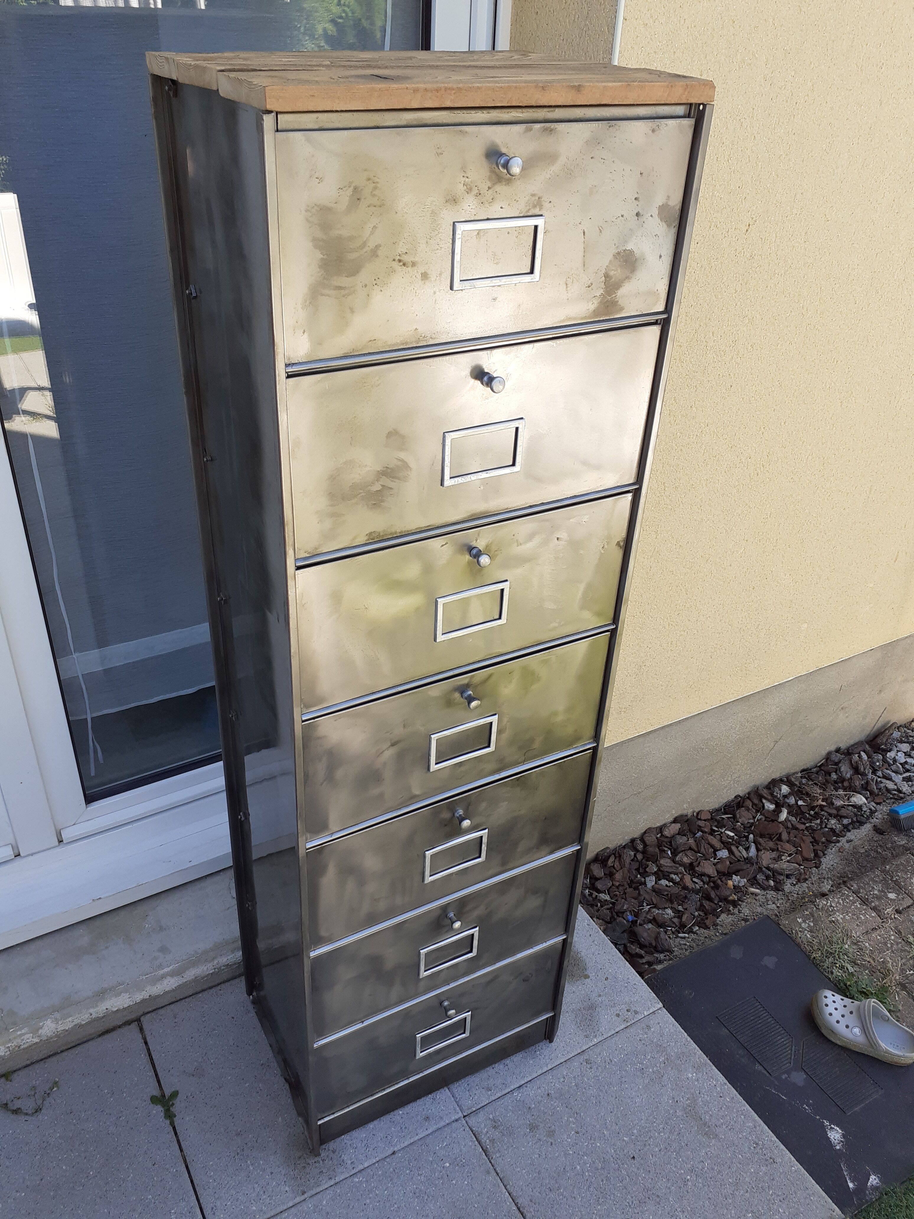 Roneo valve furniture