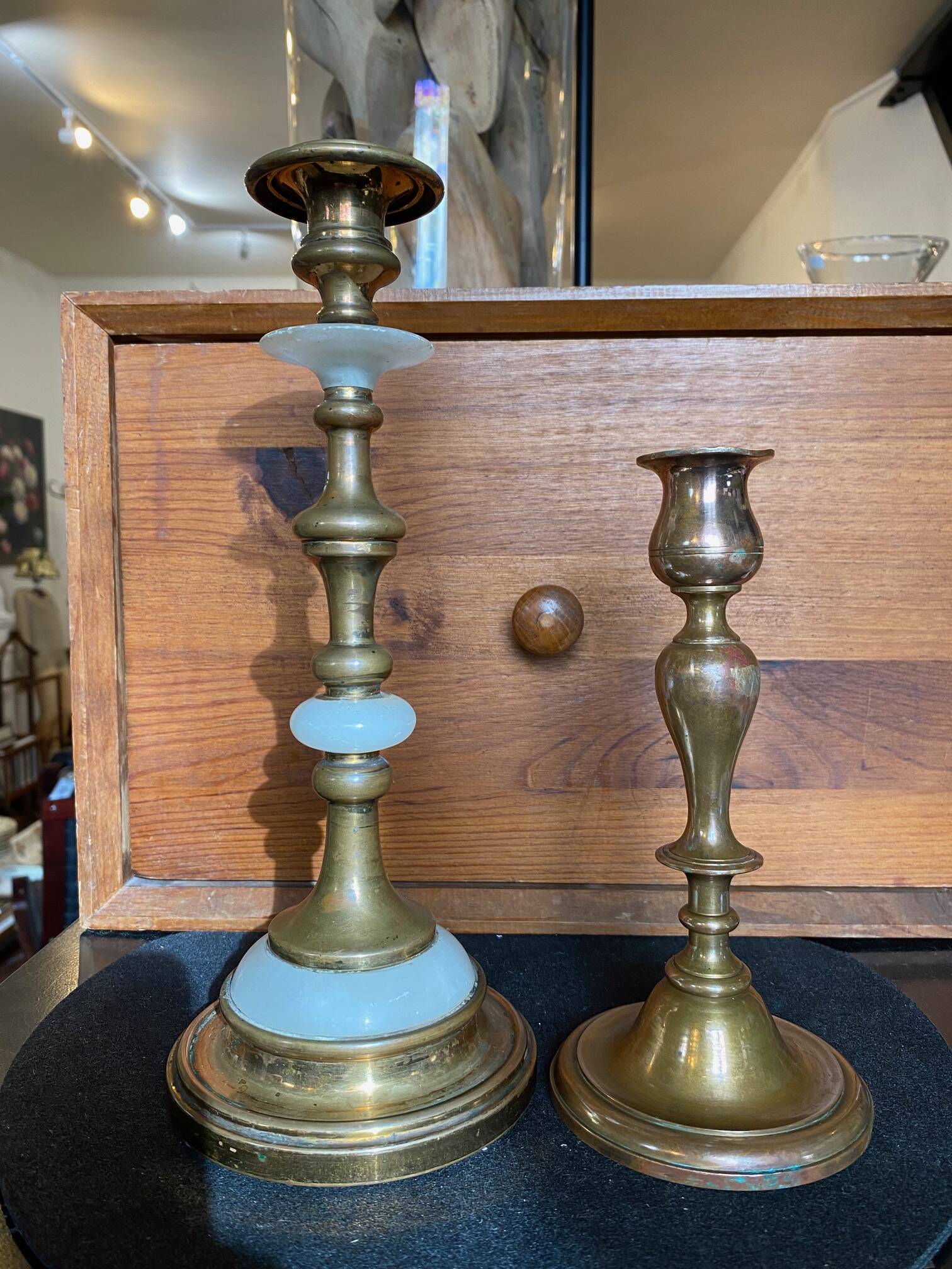 2 brass candlesticks