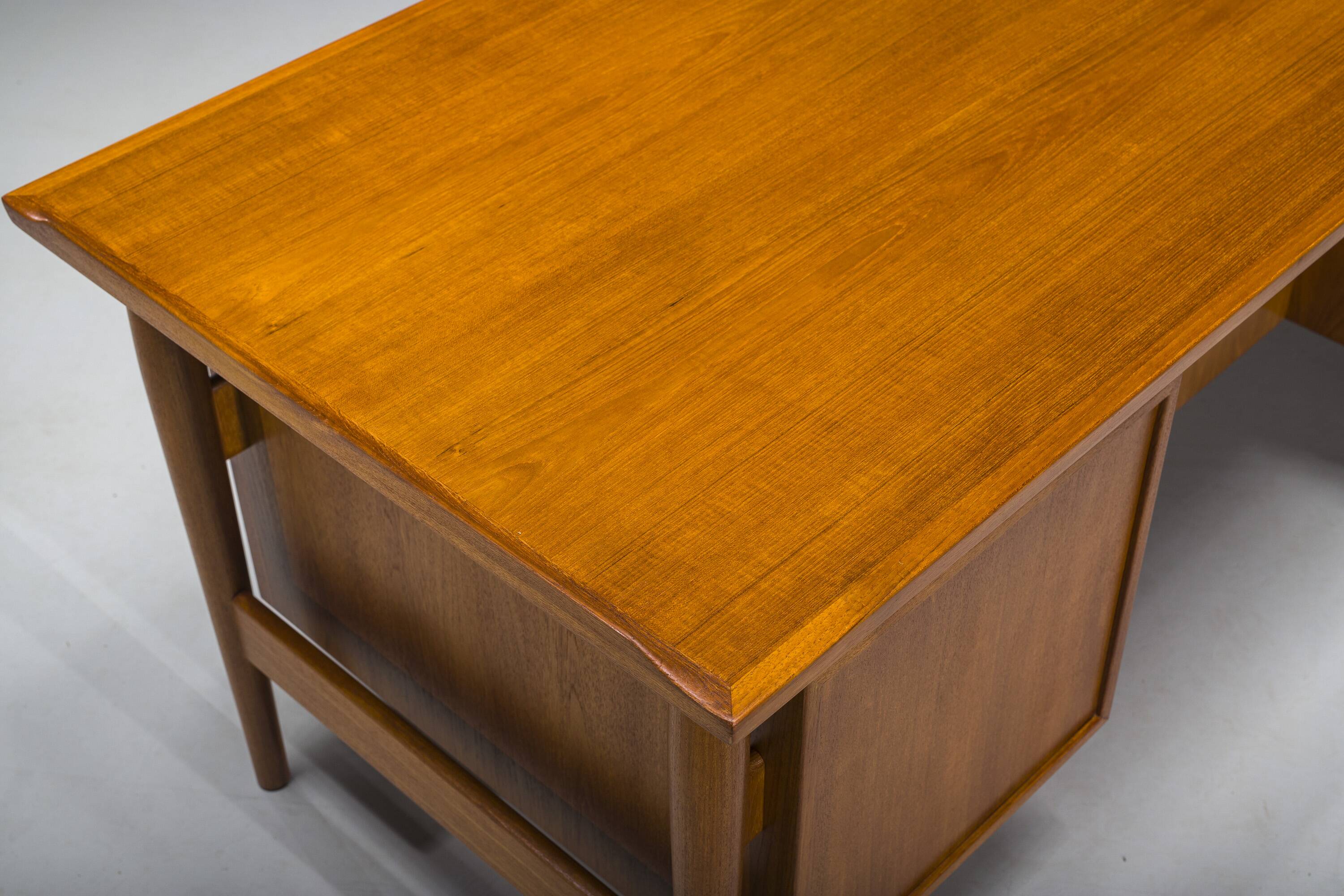 Model 207 Desk in Teak by Arne Vodder for Sibast, 1960s