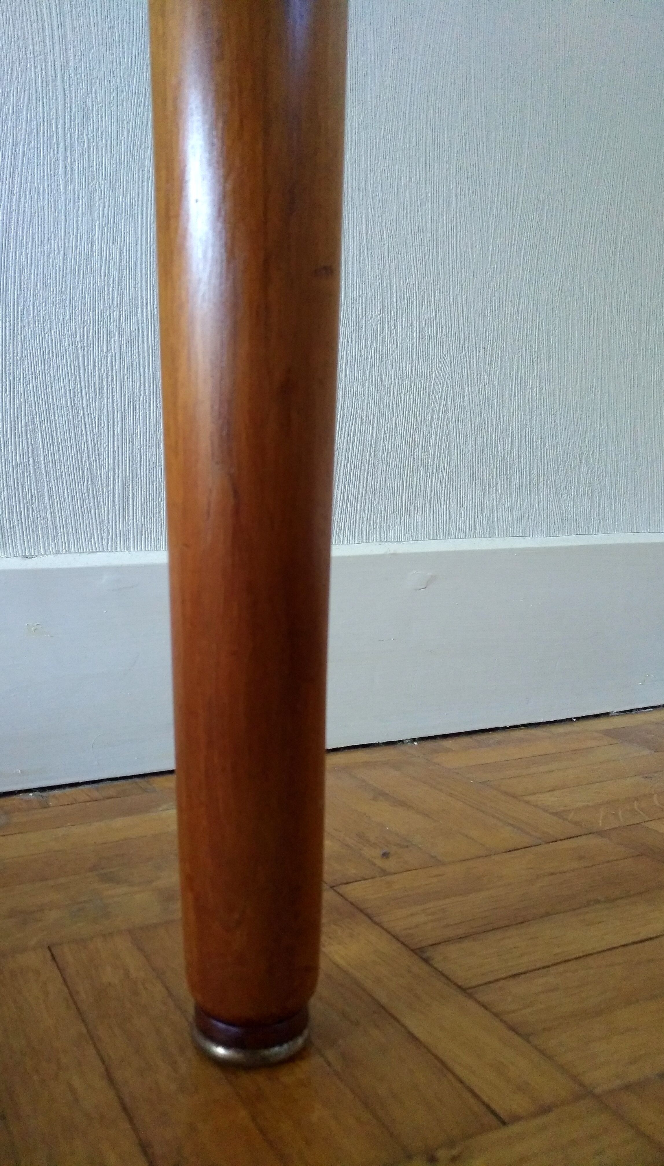 Scandinavian extensible table Samcom renovated graphic