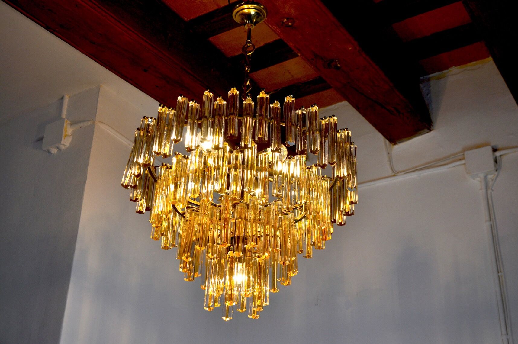 Paolo Venini two-tone chandelier, 4 levels, 1970, Italy