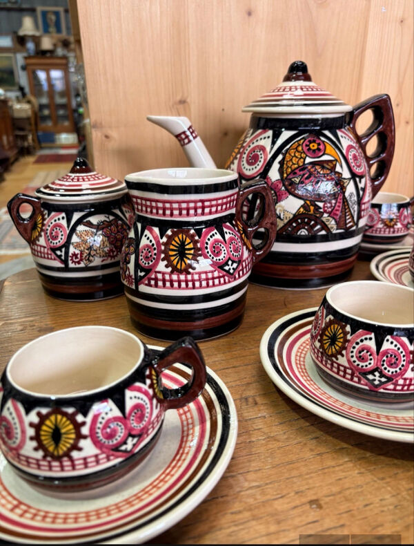 Rare service à café Paul Fouillen Quimper 19 pièces peint main vers 19
