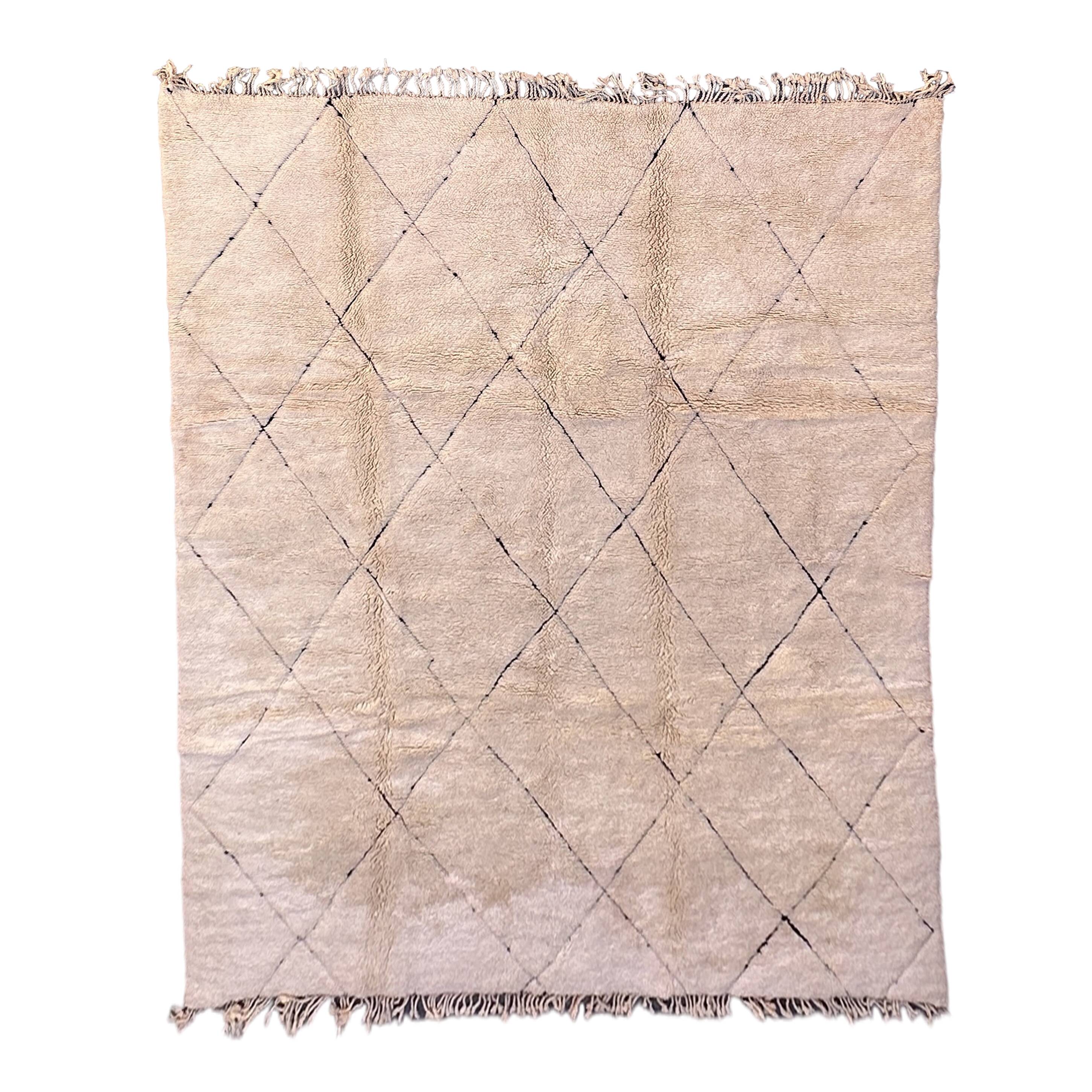 Moroccan rug Beni M'Rirt white - 272 x 346 cm