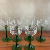 6 stemmed glasses with vine decor
