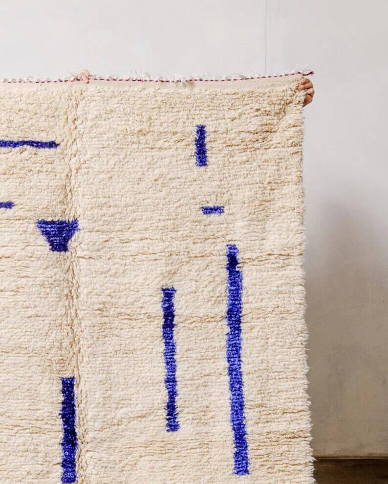 Handmade Moroccan decorated rug 250cm x 150cm