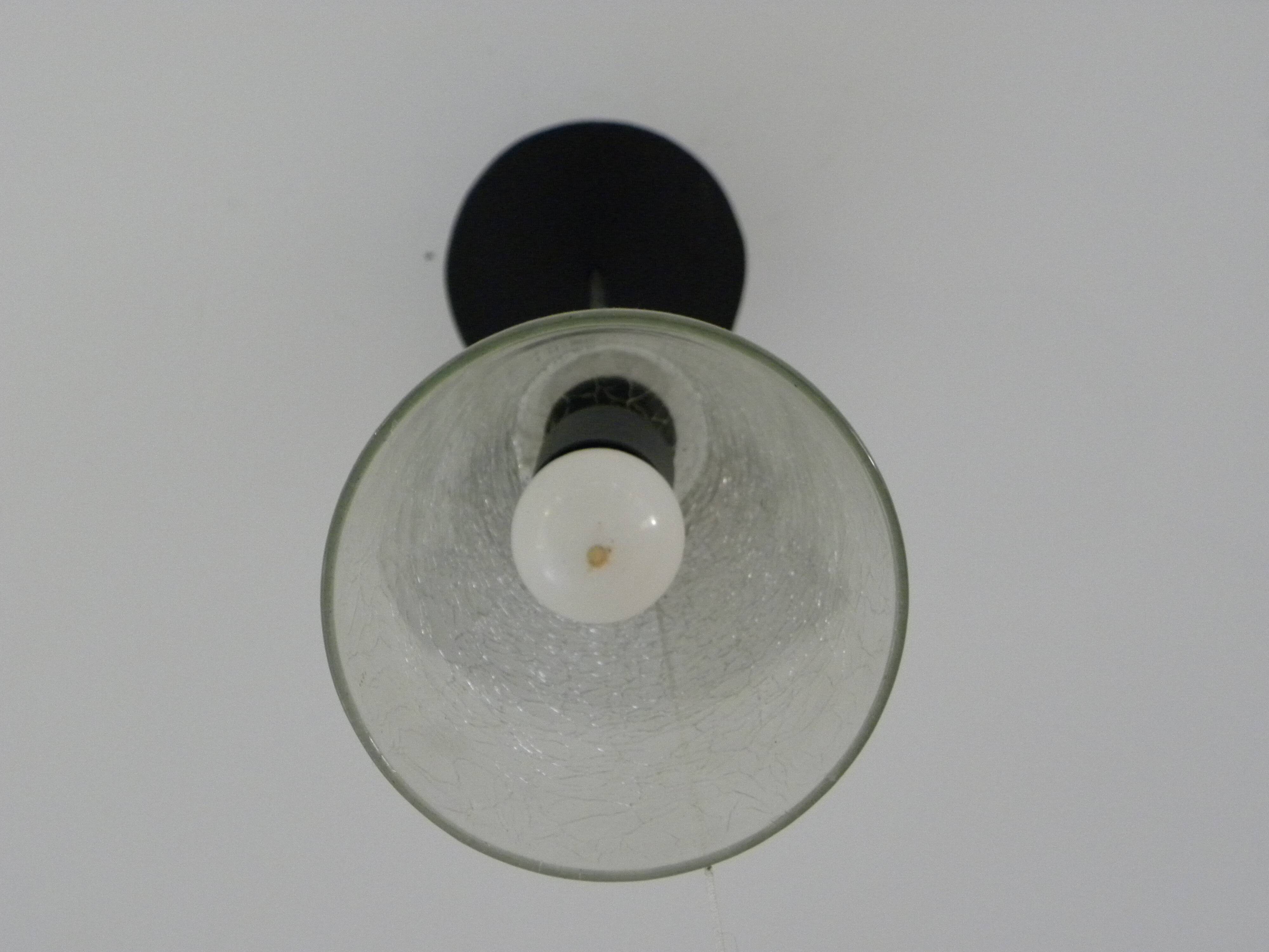 Suspension en verre soufflé craquelé en forme de cône tronqué