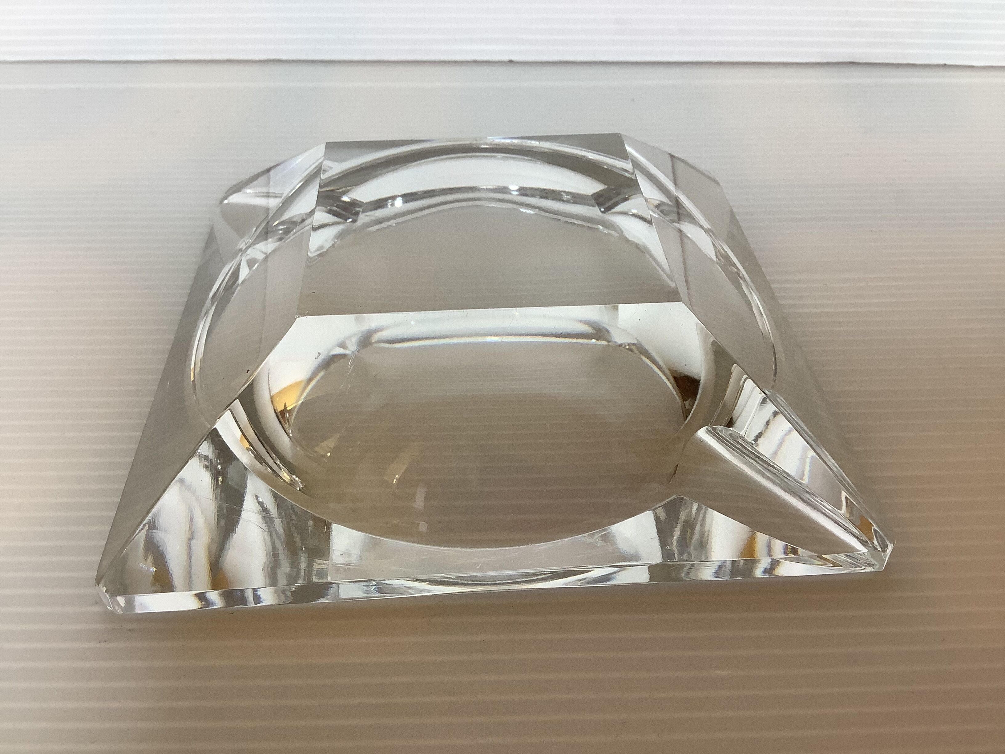 Empty ashtray pocket val saint Lambert