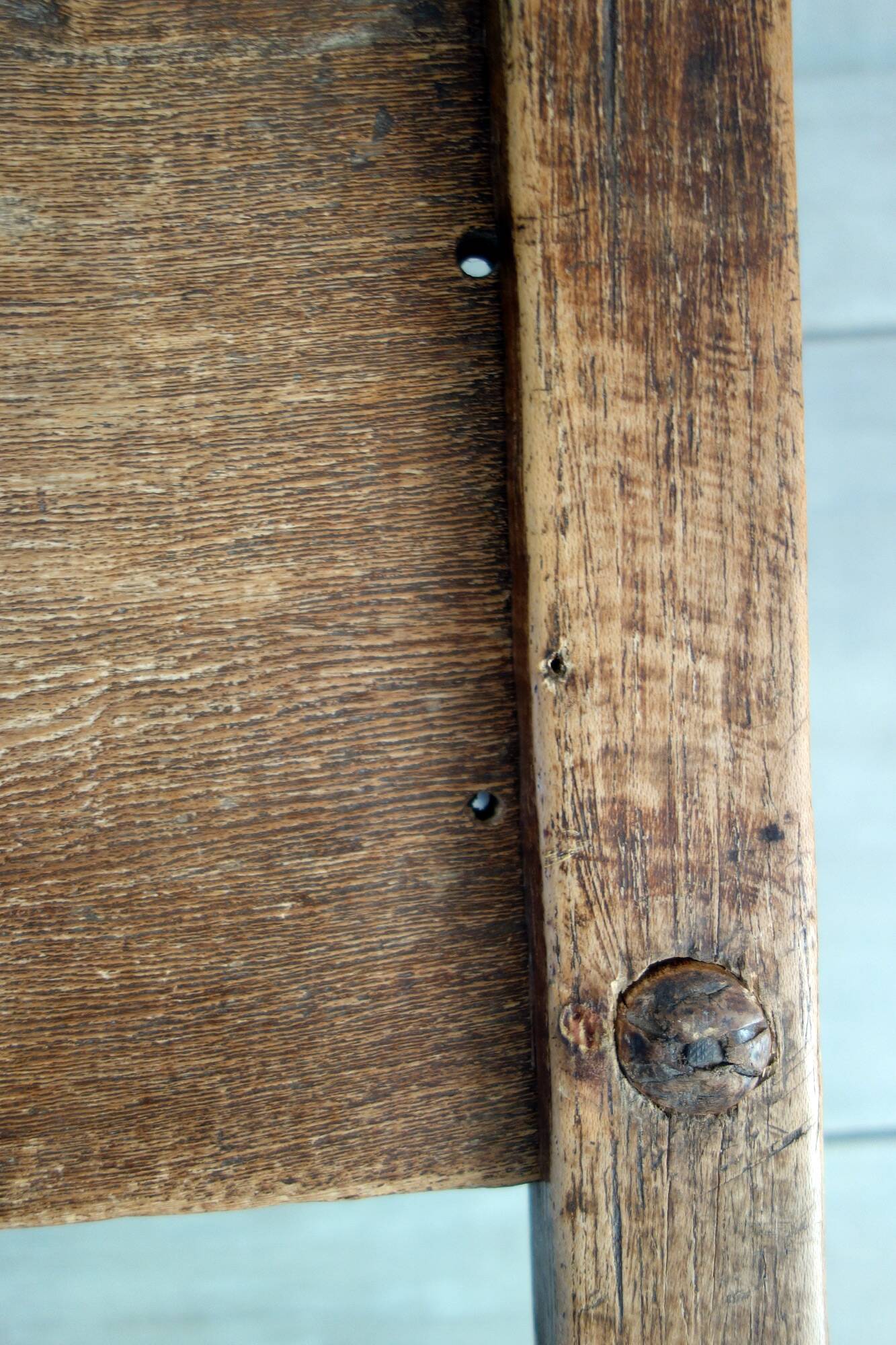 Antique brutalist Baoulé African chair