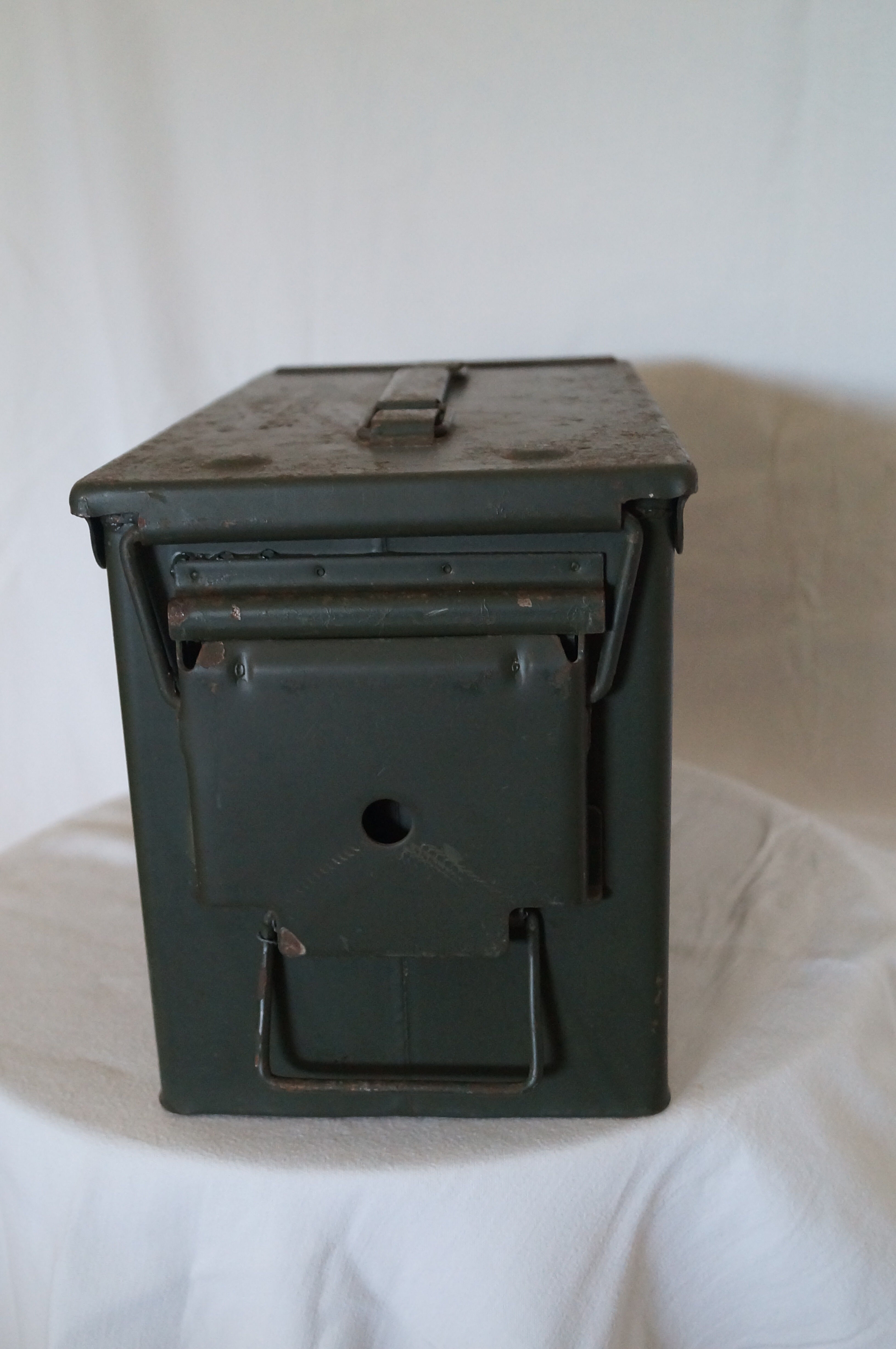 Ammunition box