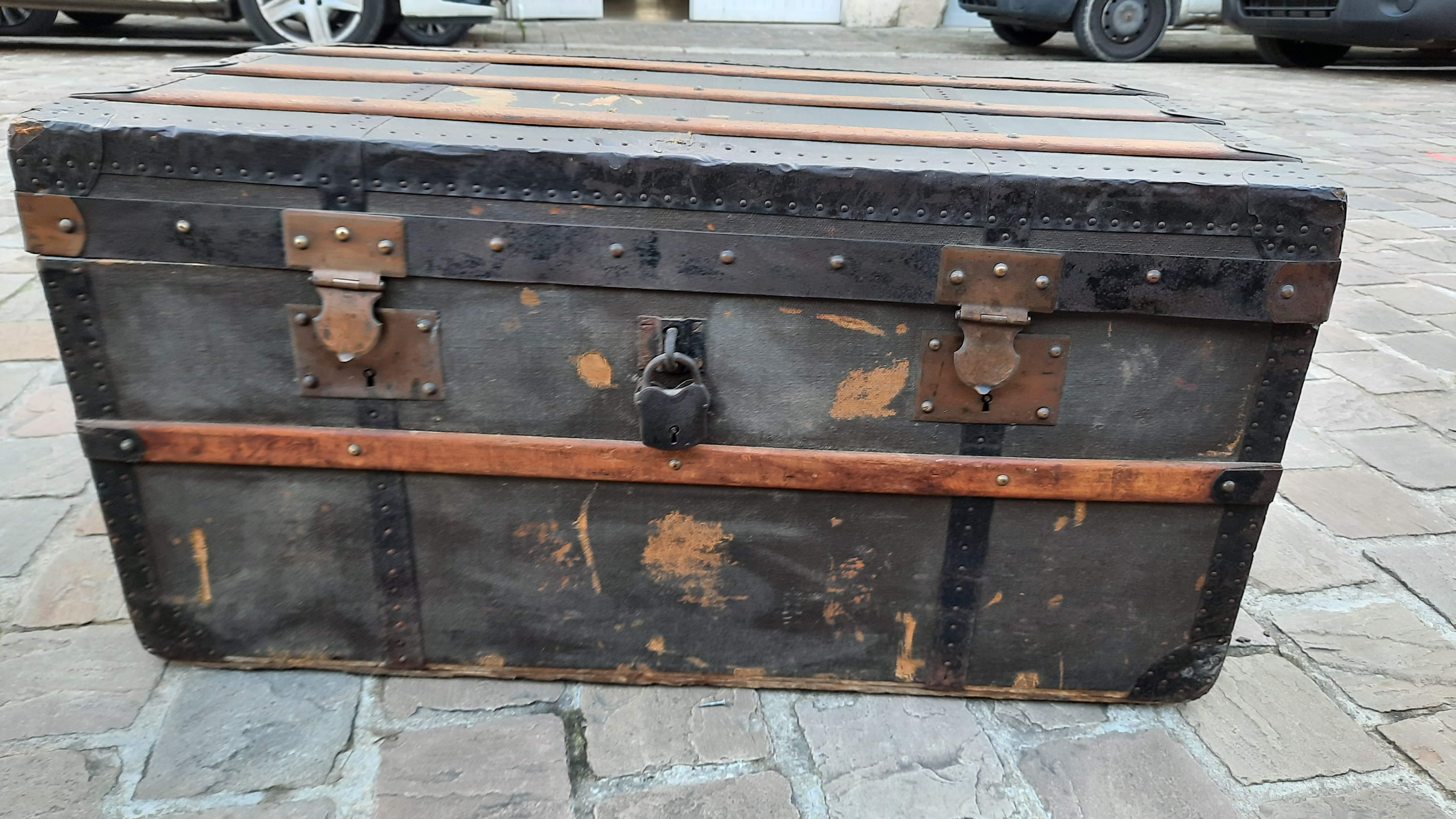 Travel malle of the 30s