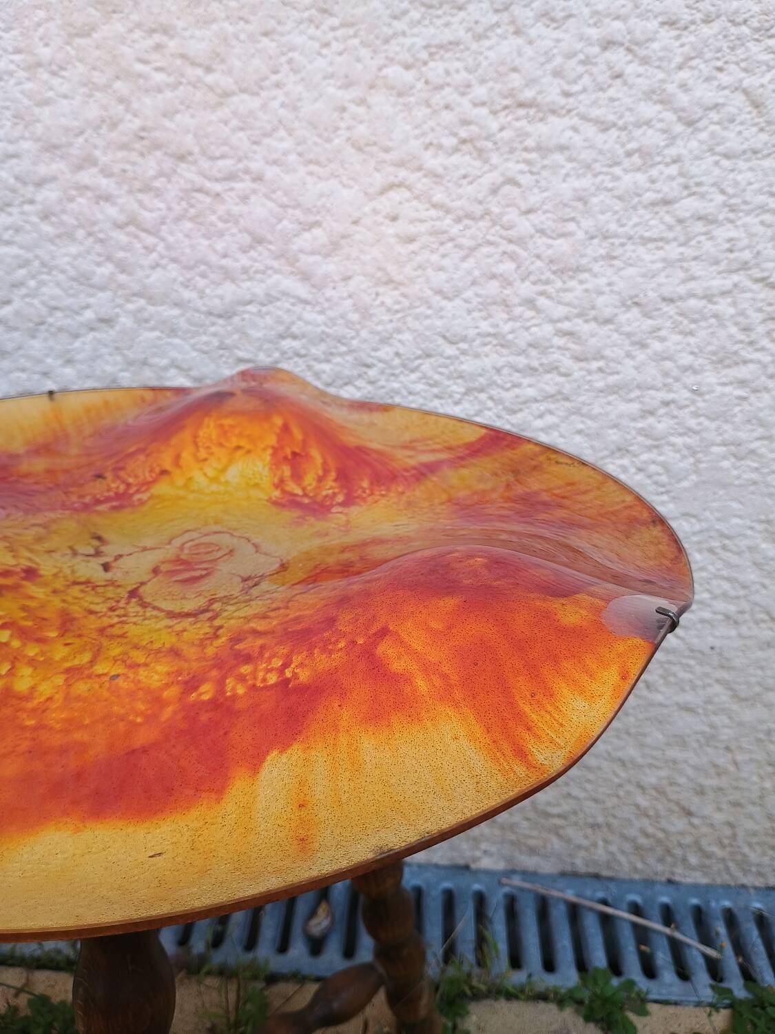 Contemporary decorative glass plate signed Cesart Italy 1980 glazed