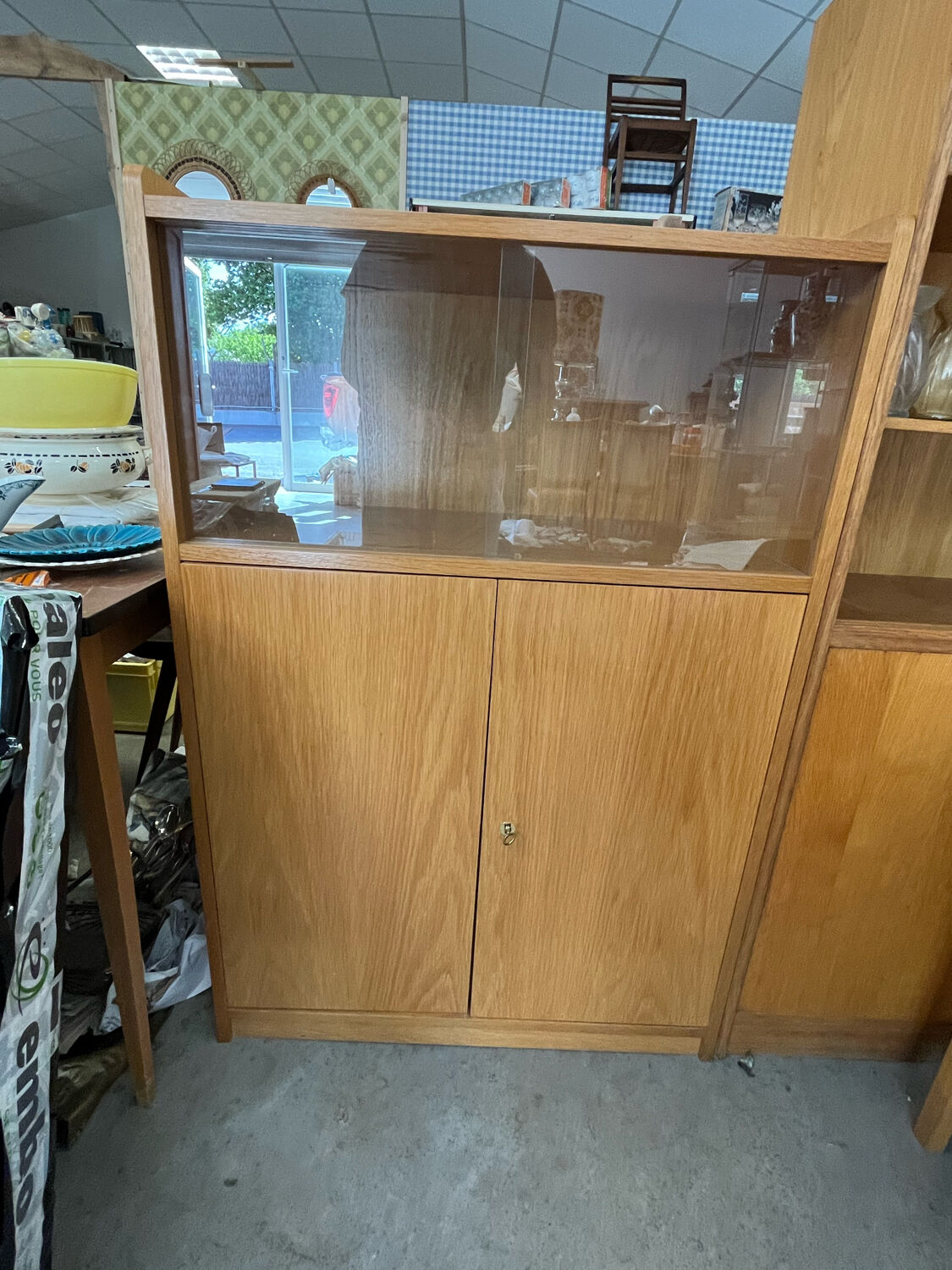 Showcase furniture 50s