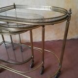 Serving tables 1970