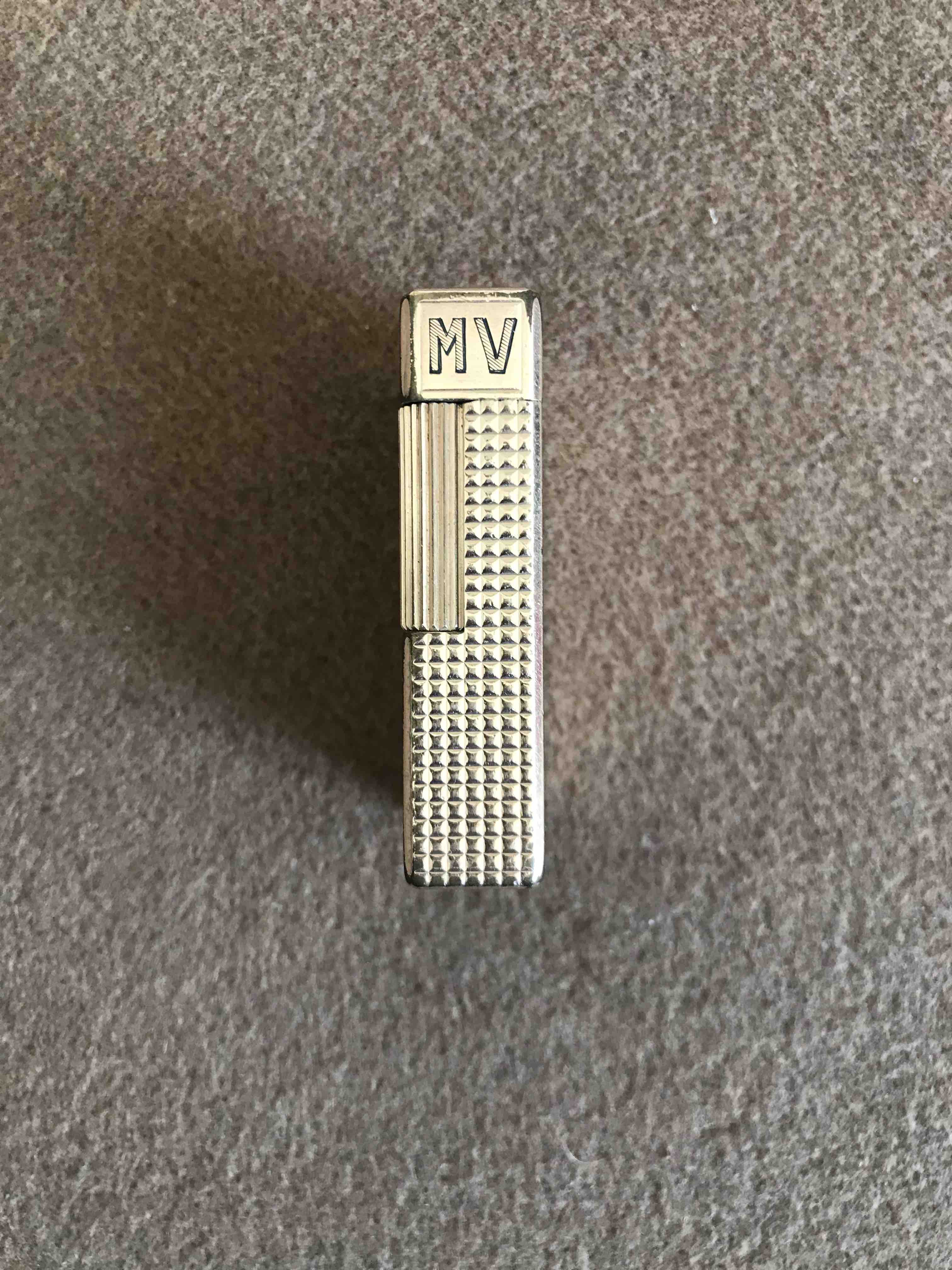 Lighter S.T. Dupont Line 1 gold plated